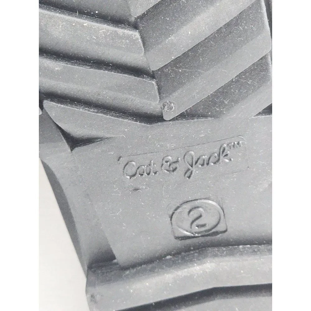 Cat & Jack Size 2 Grey Snow Boots, NEW